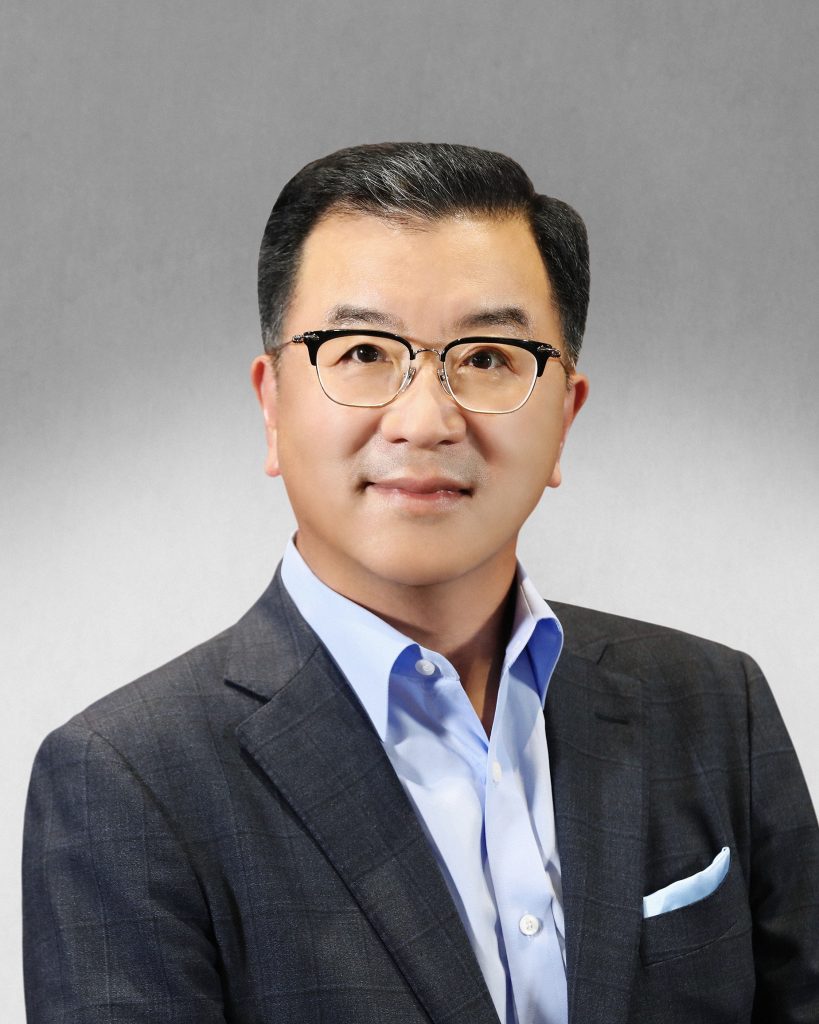 Mr. Ken Kang, President & CEO, Samsung 