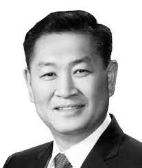 Mr. Jong-Hee (JH) Han, Vice Chairman, CEO and Head of the Device eXperience (DX) Division at Samsung Electronics.